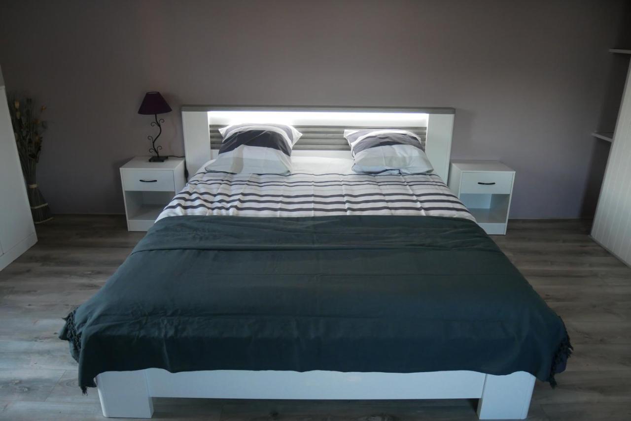 La Petite Maison Αρλ Εξωτερικό φωτογραφία
